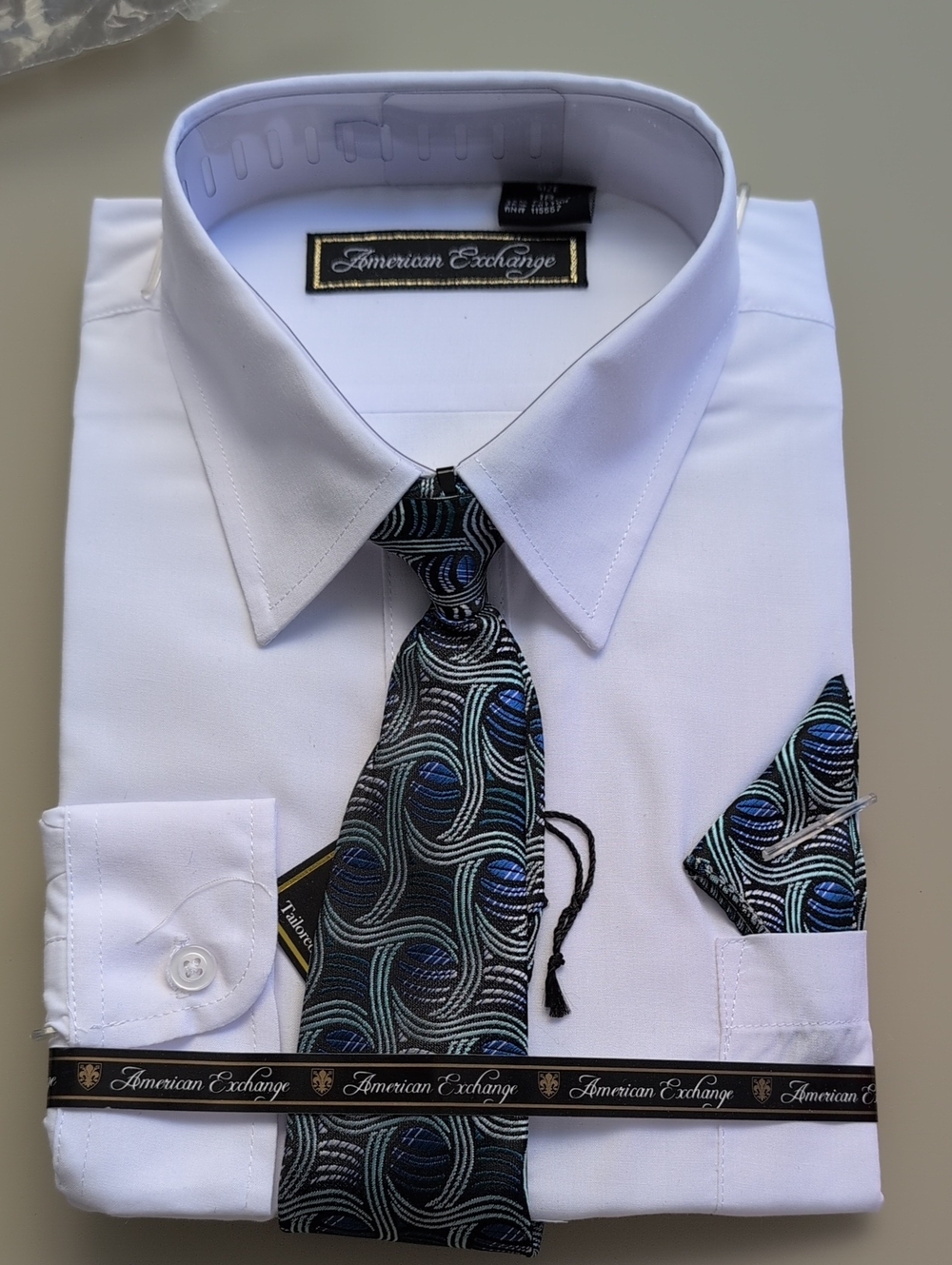 American Exchange White Dress Shirt with Blue and Black Swirl Tie Set